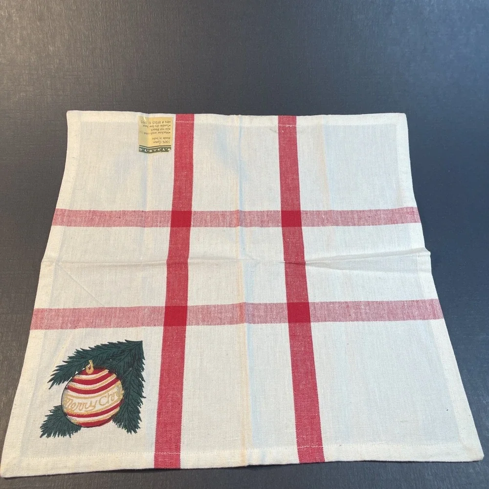 VTG 1995 W.Y.S.I.W.Y.G. Christmas 100% Cotton Napkins Set 4 Red Plaid Ornament